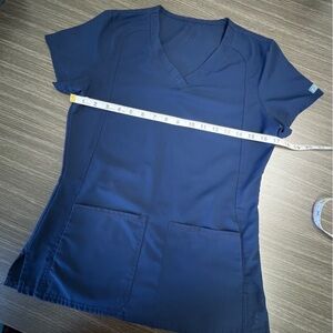MED COUTURE Navy Short Sleeve V Neck Hospital Scrub Top 2 Front Pockets XS